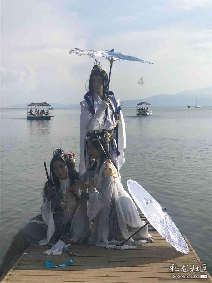 《故事里的中国》：重新演绎《渴望》，“现实版小芳”感恩养母