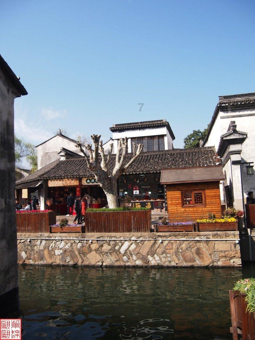 藏在贵州云海里的悬崖酒店,城市喧嚣所无法比拟的风景。