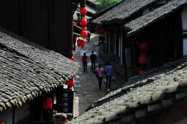 她嫁给大自己30岁的富豪，结婚13天丧夫后，什么原因导致错失上亿遗产？游戏画面